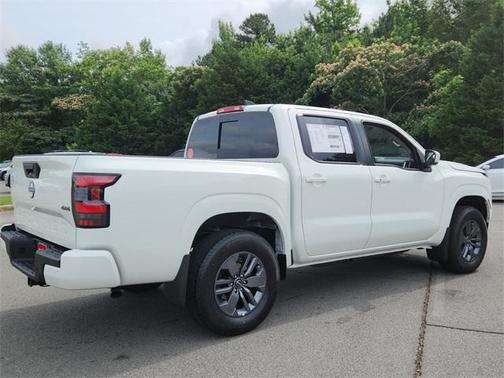 2025 Nissan Frontier SV