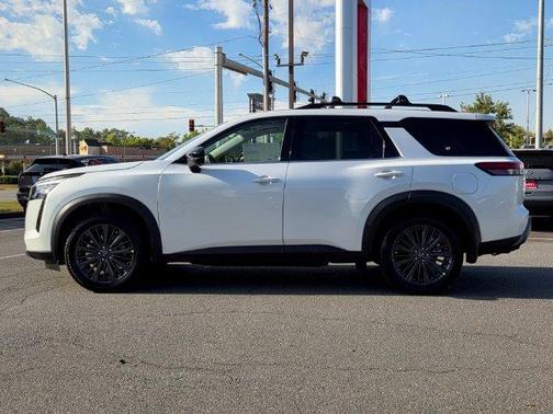 Pearl 2026 Nissan Pathfinder SL