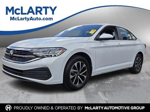 Pure White 2022 Volkswagen Jetta 1.5T S