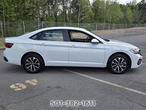 Pure White 2022 Volkswagen Jetta 1.5T S