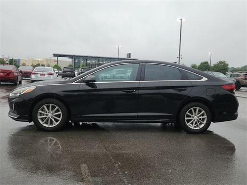 2018 Hyundai SONATA SE