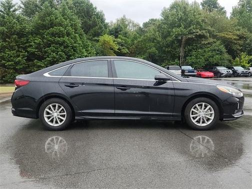 2018 Hyundai SONATA SE