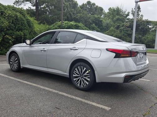 Brilliant Silver Metallic 2026 Nissan Altima SV