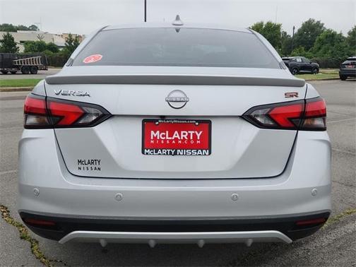 2025 Nissan Versa 1.6 SR