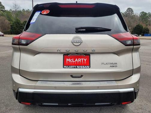 2t Chpn Blk Roo 2026 Nissan Rogue Platinum