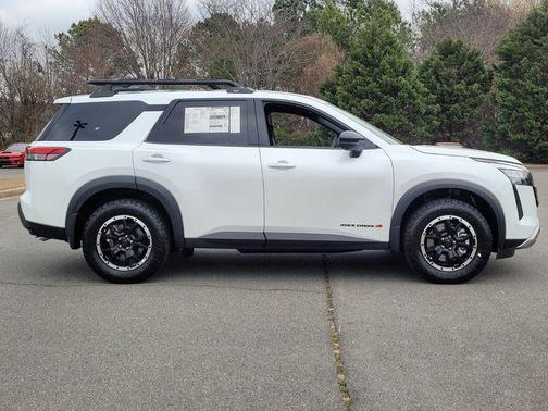 Everest White P 2026 Nissan Pathfinder Rock Creek