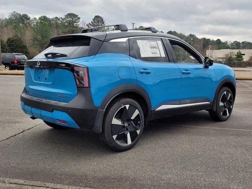 2t Ice Blk Roof 2026 Nissan Kicks SR