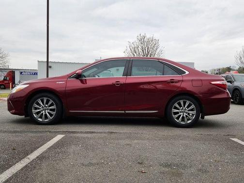 Ruby Flare Pearl 2017 Toyota Camry Hybrid XLE
