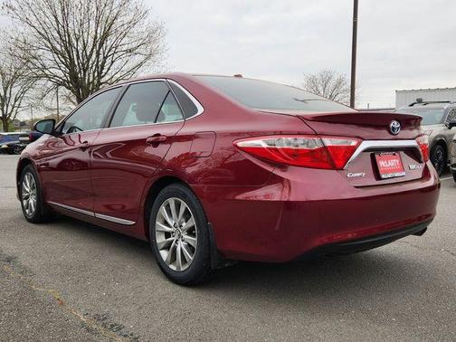 Ruby Flare Pearl 2017 Toyota Camry Hybrid XLE