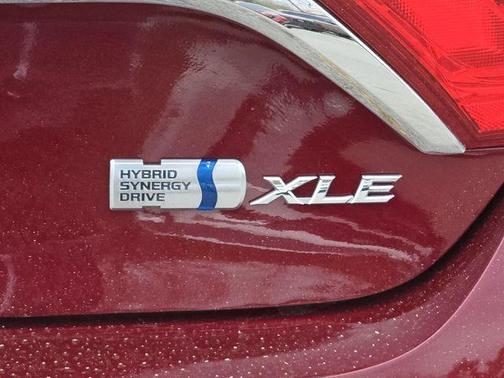 2017 Toyota Camry Hybrid XLE