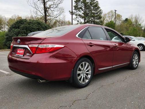 Ruby Flare Pearl 2017 Toyota Camry Hybrid XLE