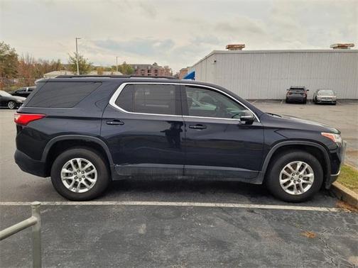 2020 Chevrolet Traverse LT Cloth