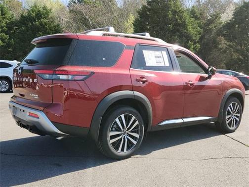 2025 Nissan Pathfinder Platinum