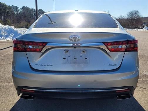 2016 Toyota Avalon XLE