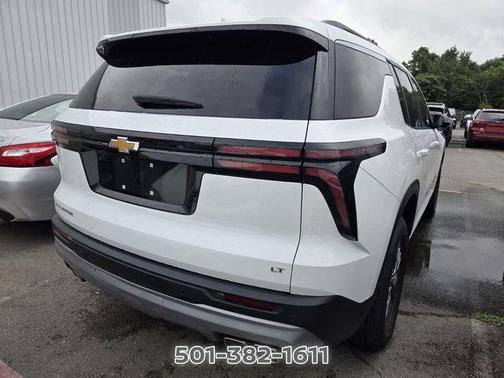 Summit White 2024 Chevrolet Traverse LT