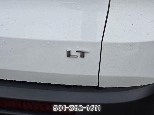 Summit White 2024 Chevrolet Traverse LT