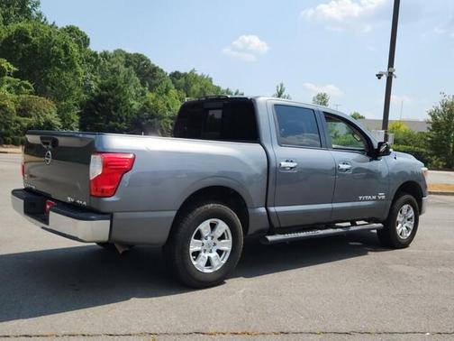 2018 Nissan Titan SV