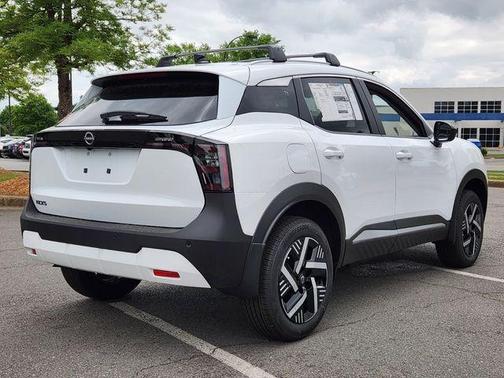 Fresh Powder 2026 Nissan Kicks SV