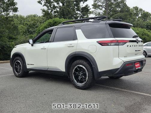 2 Tone White / Black Roof 2023 Nissan Pathfinder Rock Creek