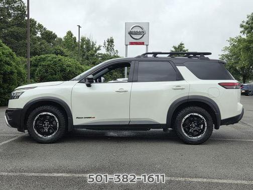 2 Tone White / Black Roof 2023 Nissan Pathfinder Rock Creek