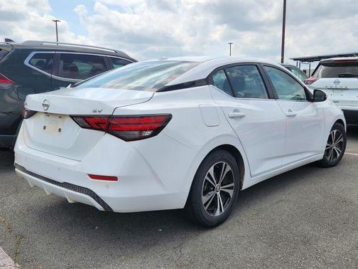 Cloud White 2022 Nissan Sentra SV