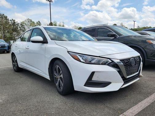 Cloud White 2022 Nissan Sentra SV
