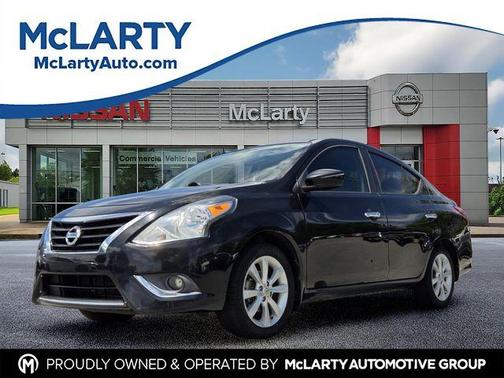 Super Black 2015 Nissan Versa 1.6 SL