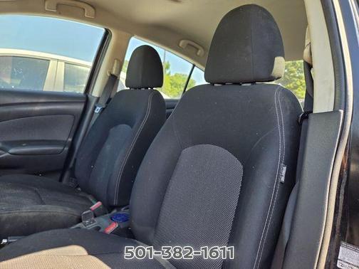 Super Black 2015 Nissan Versa 1.6 SL