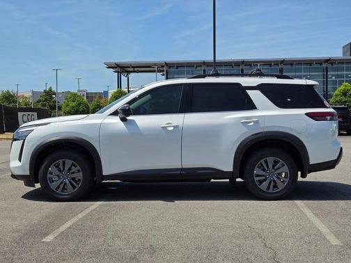 Everest White P 2026 Nissan Pathfinder SV