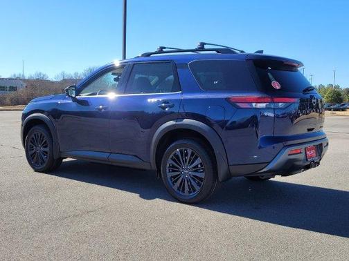 Deep Ocean Blue 2026 Nissan Pathfinder SL