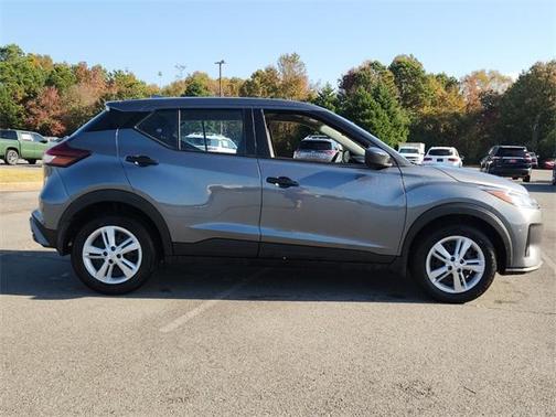 2025 Nissan Kicks Play S