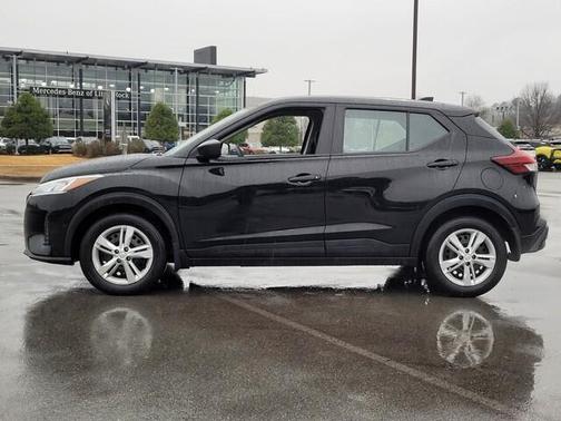 2025 Nissan Kicks Play S