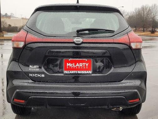 2025 Nissan Kicks Play S