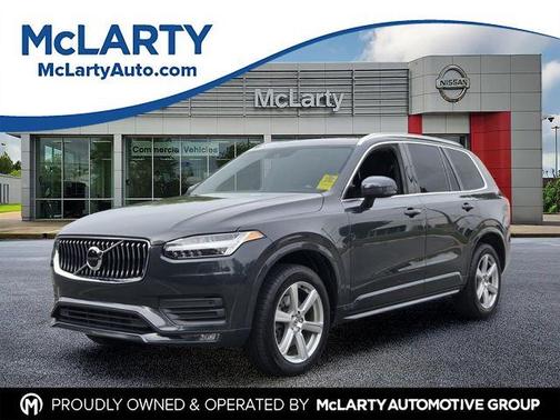 Onyx Black Metallic 2022 Volvo XC90 T5 Momentum 7 Passenger