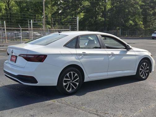 Pure White 2022 Volkswagen Jetta 1.5T S