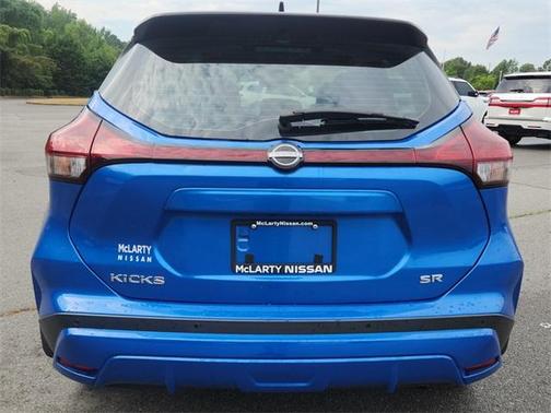 2023 Nissan Kicks SR