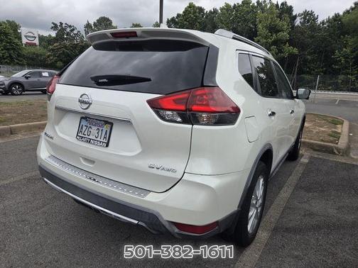White 2018 Nissan Rogue SV