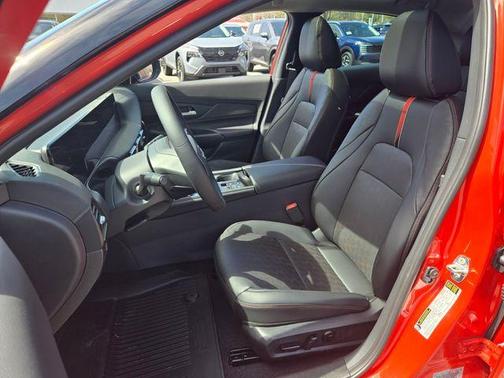 2t Emb Blk Roof 2026 Nissan Sentra SR