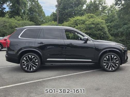 Onyx Black Metallic 2025 Volvo XC90 B5 Plus