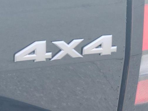 Black 2026 Nissan Frontier SV