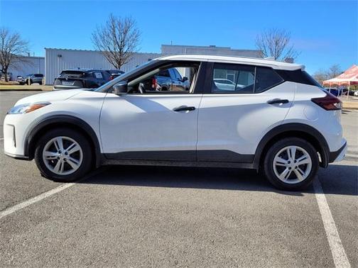 2025 Nissan Kicks Play S