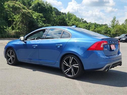 2017 Volvo S60 T6 R-Design Platinum