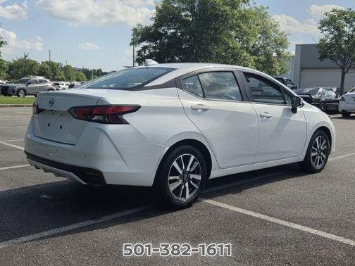 Aspen White 2025 Nissan Versa 1.6 SV