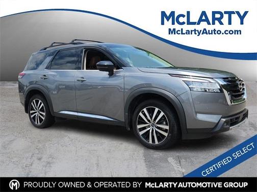 2023 Nissan Pathfinder Platinum