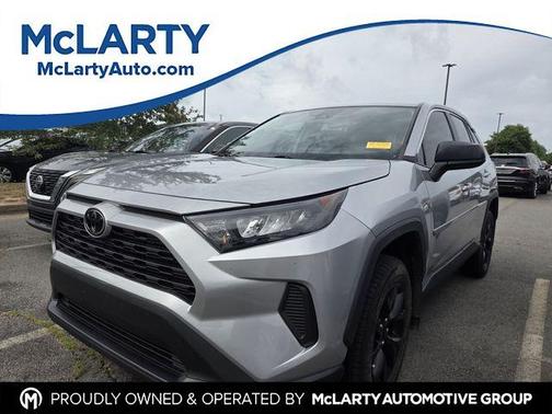 Silver Sky Metallic 2022 Toyota RAV4 LE