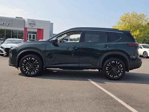 Obsidian Green 2026 Nissan Rogue Dark Armor