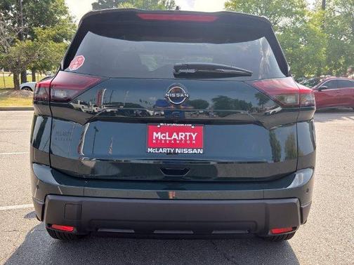Obsidian Green 2026 Nissan Rogue Dark Armor