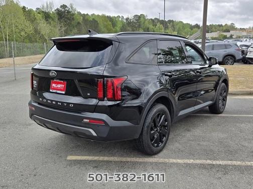 Ebony Black 2021 Kia Sorento S