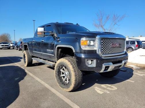 2017 GMC Sierra 2500 Denali