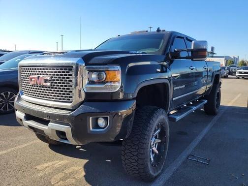 2017 GMC Sierra 2500 Denali